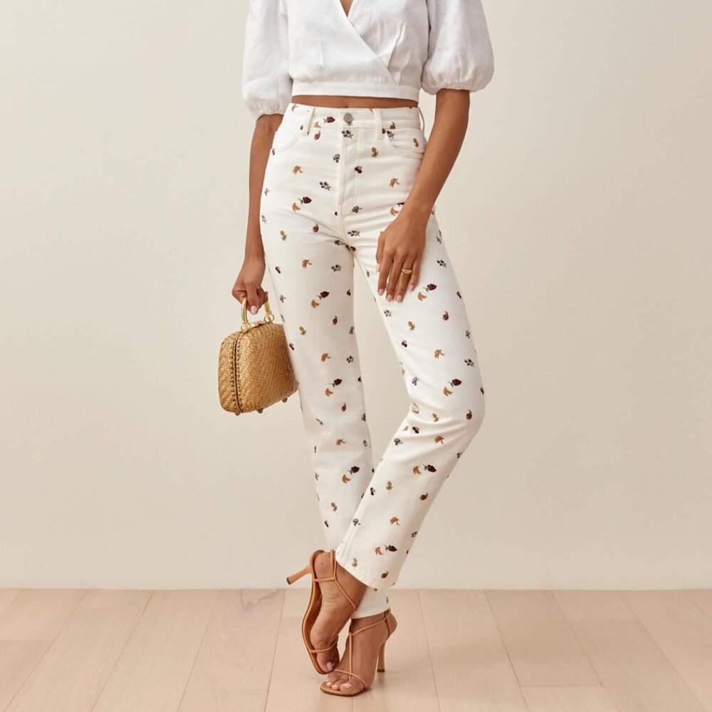 AMAZING DEAL! High Rise Straight Jeans Size 29 100% Cotton Reformation